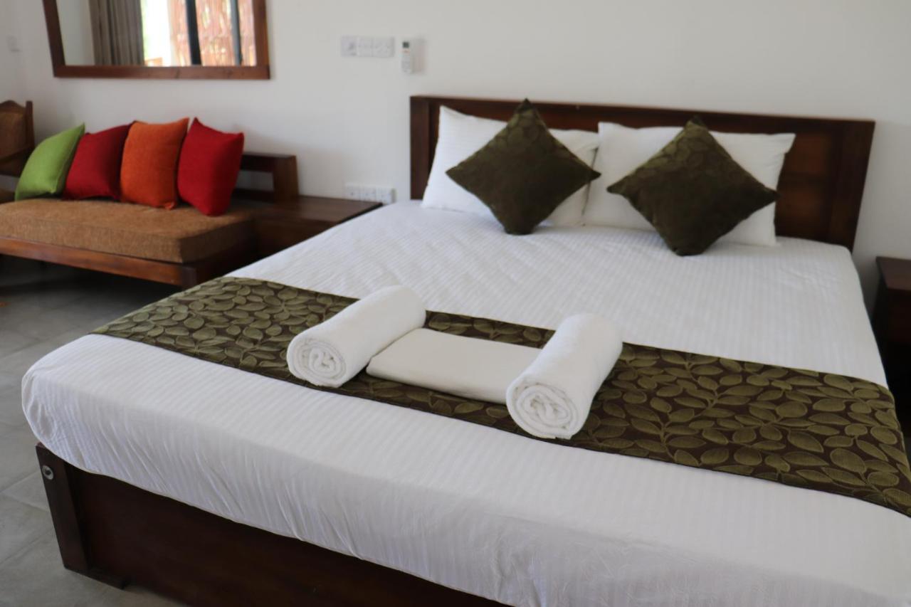 Kayjay Wild Wilpattu Hotell Exteriör bild